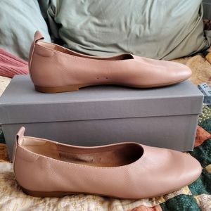 Day glove in Tan sz 6.5